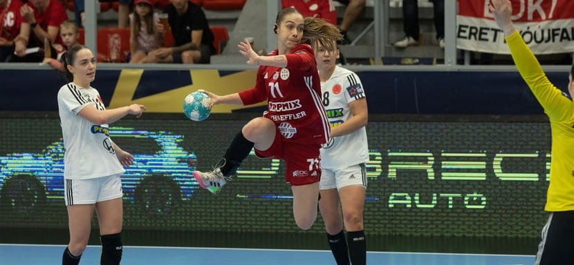 Левая крайняя Петруш Миртилль продлила трудовой договор с венгерским "Дебреценом"