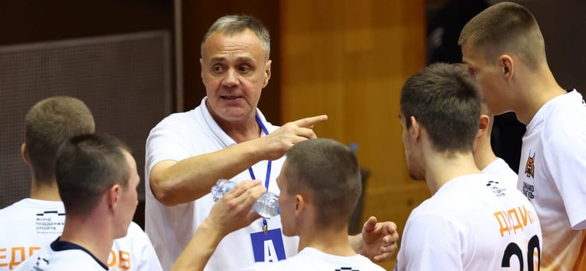 Снежинское "Динамо-Сунгуль" стало победителем мемориала Виктора Давыдова, обыграв в решающем матче уфимский "Акбузат"