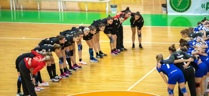 26 сентября. Прямая трансляция матча женской Суперлиги. АГУ-"Адыиф" (Майкоп) — "Лада" (Тольятти). Начало встречи в 15.00 (мск) (ВИДЕО)