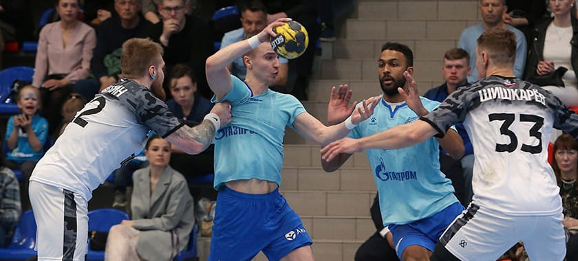 Битва за золото на Неве. "Зенит" и ЦСКА определят чемпиона: кто фаворит у букмекеров и где смотреть игру