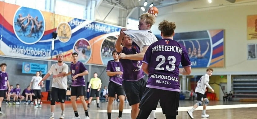 "Технолог-Спартак" дважды крупно уступил "Чеховским медведям-2" в высшей лиге