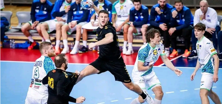 Товарищеские матчи. Сборная Черногории потерпела два поражения на "Кубке Хорватии". В субботу трофей оспорят хозяева и команда Словении