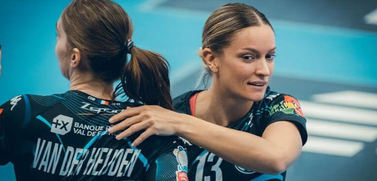 Франция. 9 мячей Манон Уэтт помогли "Шамбре" обыграть в гостях "Дижон" в единственном матче женского чемпионата