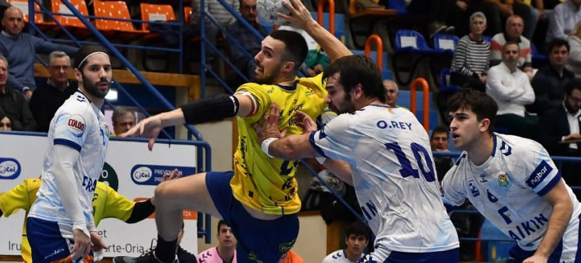 Испания. "Вальядолид", "Гранольерс", "Торрелавега" и "Бенидорм" добились побед в очередном туре национального первенства