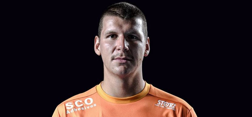 Швейцария. Капитан "Шаффхаузена" Димитри Кюттель, поборов рак лимфоузлов, спустя десять месяцев возвращается на площадку