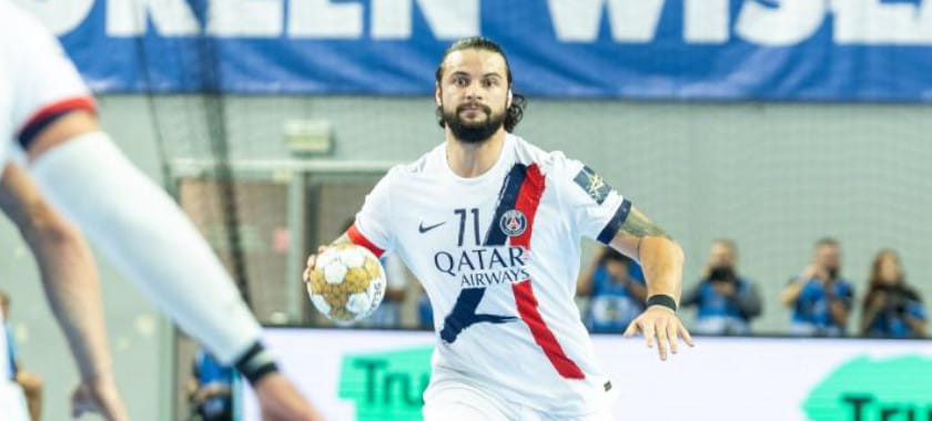 "Висла" обыграла "ПСЖ", нанеся парижанам третье поражение в Лиге чемпионов. "Магдебург" в гостях оказался сильнее "Пика"