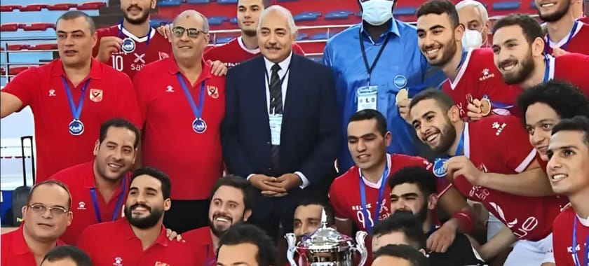 Египетский "Аль-Ахли" под руководством Стефана Мадсена разгромил "Флауэрс" в финале Африканской Лиги чемпионов и взял трофей в 7-й раз