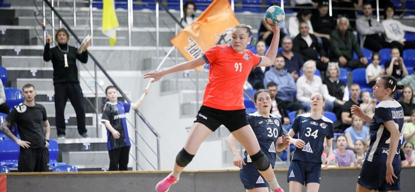 Olimpbet Суперлига. Правая полусредняя Анастасия Зотина сменила "Ставрополье" на новороссийскую "Черноморочку"