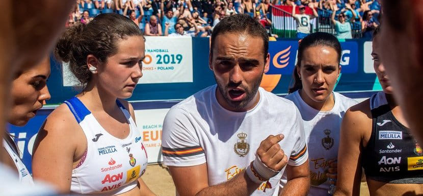 Пляжный гандбол. Девичья сборная Украины U-17 уступила сверстницам из Испании на старте чемпионата Европы