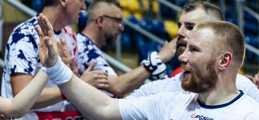 Польша. Экс-линейный "Мотора" Матеуш Кус и один из лучших бомбардиров Пётр Кремпа продлили контракты с "Калишем"