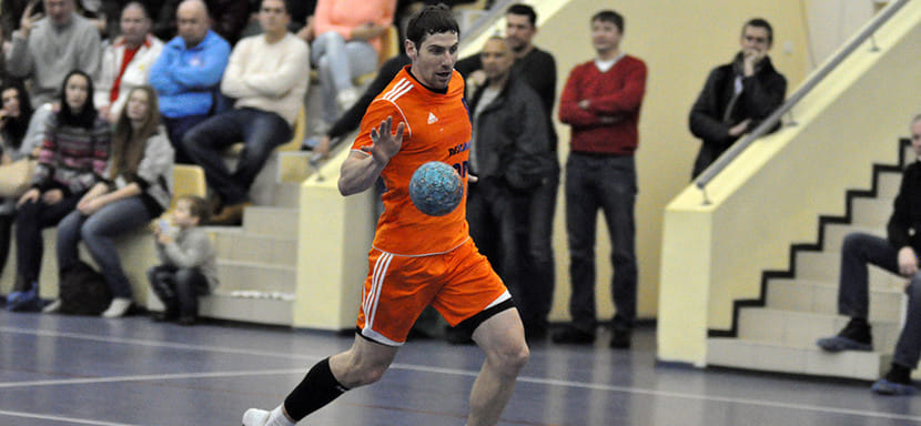 Суперлига. Евгений Цахариас: "Рассчитываю, что вольюсь в командную игру "Невы" без проблем" (ВИДЕО)