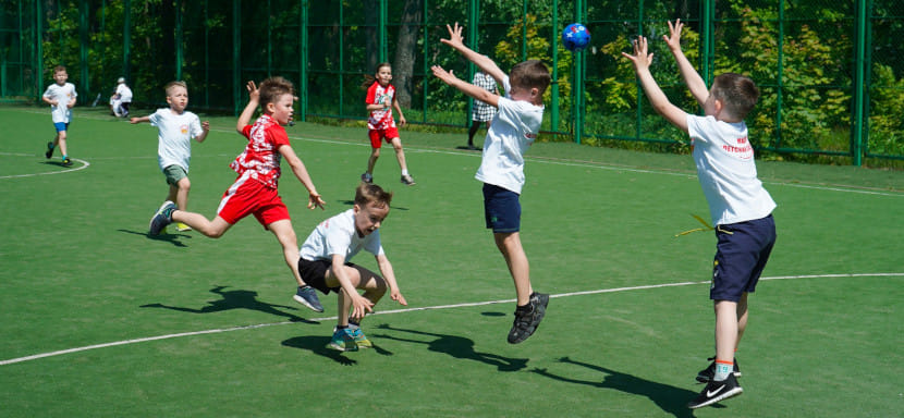 Гандбол в стиле мини: рассказываем, как увлечь детей ручным мячом в раннем возрасте
