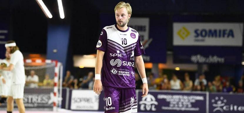 Франция. "Дюнкерк" пополнился правый крайним из Дании Расмусом Нильсеном. Летом в команду приедет голкипер Мехди Харбауи