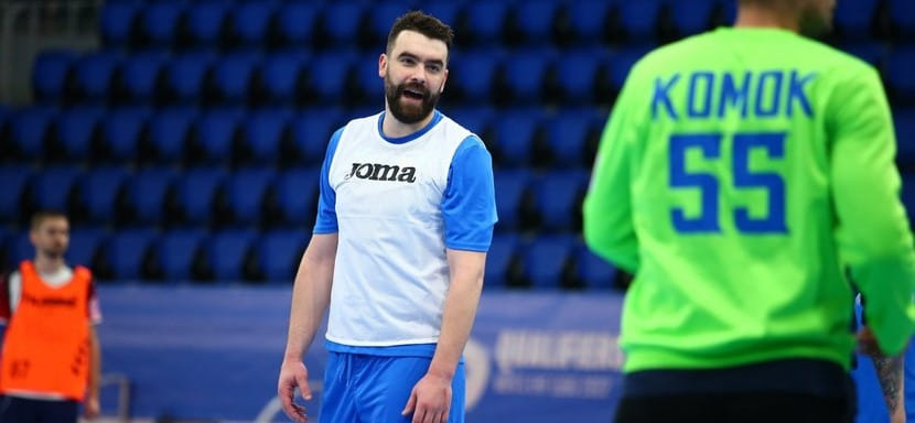 Евгений Буйненко: "В Кувейте оставаться больше не мог — тренироваться с командой было нельзя, зарплату мне не платили два месяца"