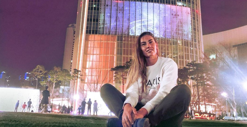 А вы знали, что Любовь Аришина сейчас играет в Южной Корее? Мы с ней поговорили