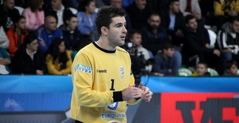 Официально. Голкипер сборной Северной Македонии Никола Митревски стал игроком "Порту"