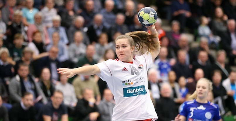 Одна из лучших правых крайних датского чемпионата Анне Толструп продлила контракт с "Аяксом" из Копенгагена