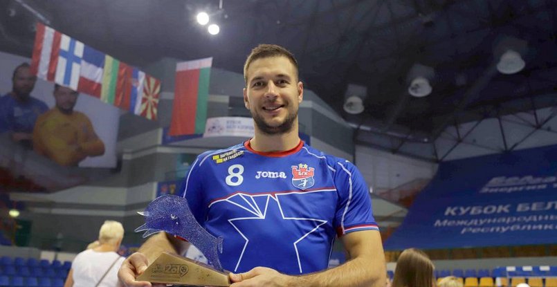 Беларусь. В первом тайме матча между БГК имени Мешкова и СКА серьезную травму получил полусредний брестчан Марко Панич