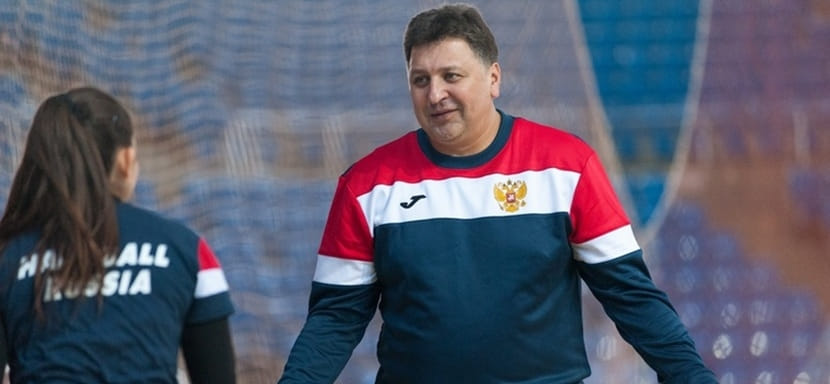 Михаил Измайлов о турнире в Венгрии: "Настроение у девчат, конечно, не очень хорошее. Но лучше оступиться сейчас, чем на чемпионате Европы"