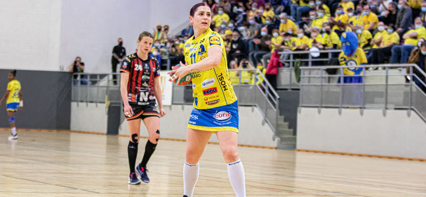 Разыгрывающая Тамара Хорачек оштрафована судом ЕГФ почти на 4 тысячи евро за переход из "Шиофока" в "Мец"