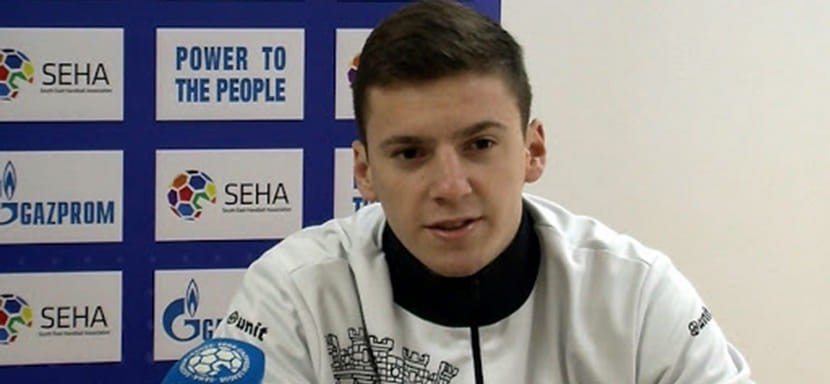 Румыния. Сербский полусредний Саво Славульица стал игроком "Политехники"