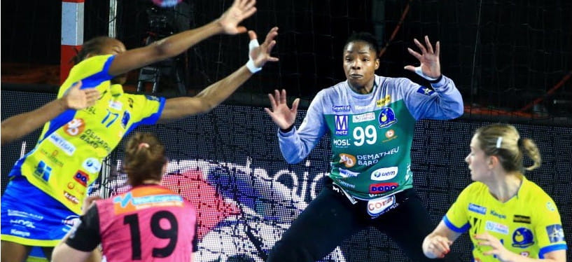 Франция. Вратарь "Меца" Атаду Сако приостановила выступления за сборную Сенегала