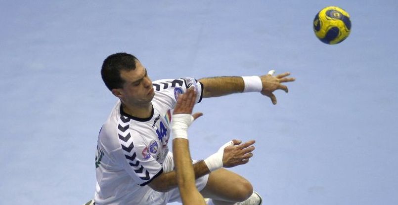 Румыния. 38-летний правый крайний "Констанцы" Лауренциу Тома принял решение о завершении карьеры