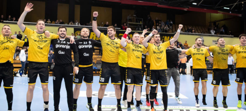 Словения. "Горенье" оказалось сильнее "Целе" в матче чемпионата страны и вышло на чистое второе место. Лидирует "Тримо" Уроша Зормана