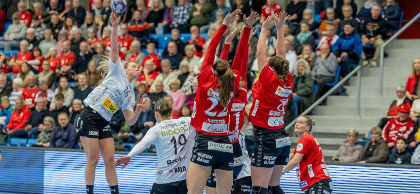 "Оденсе" праздновал гостевую викторию, "Эсбьерг", "Икаст" и "Нюкёбинг" одержали домашние победы в женском чемпионате Дании