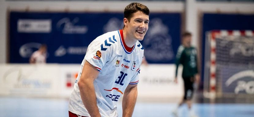 Нынешний старожил польского "Выбжеже" Виктор Томчак остаётся в клубе из Гданьска