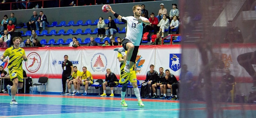 Левый крайний "Донских Казаков"-ЮФУ Михаил Шарков порвал "кресты" в расположении сборной России и выбыл из строя на 5-6 месяцев