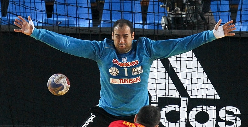 Бухарестское "Динамо" продолжит сотрудничество с вратарями Саедом Хейдарирадом и Макремом Миссауи