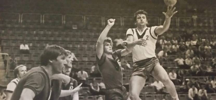 Раймондас Валуцкас: "В драках мы побеждали всегда. Кому охота попасть под кулак гандболиста?"