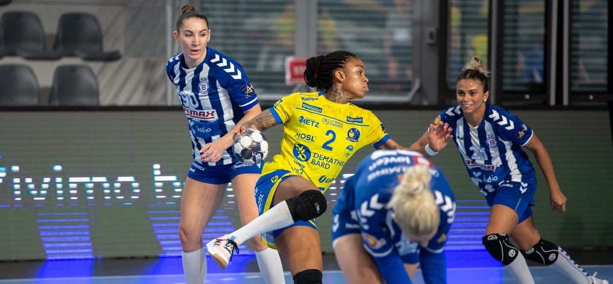 Лига чемпионов. "Мец" впервые в истории обыграл "Будучност" в Подгорице. Правая полусредняя Валерия Маслова дважды поразила ворота бывшего клуба