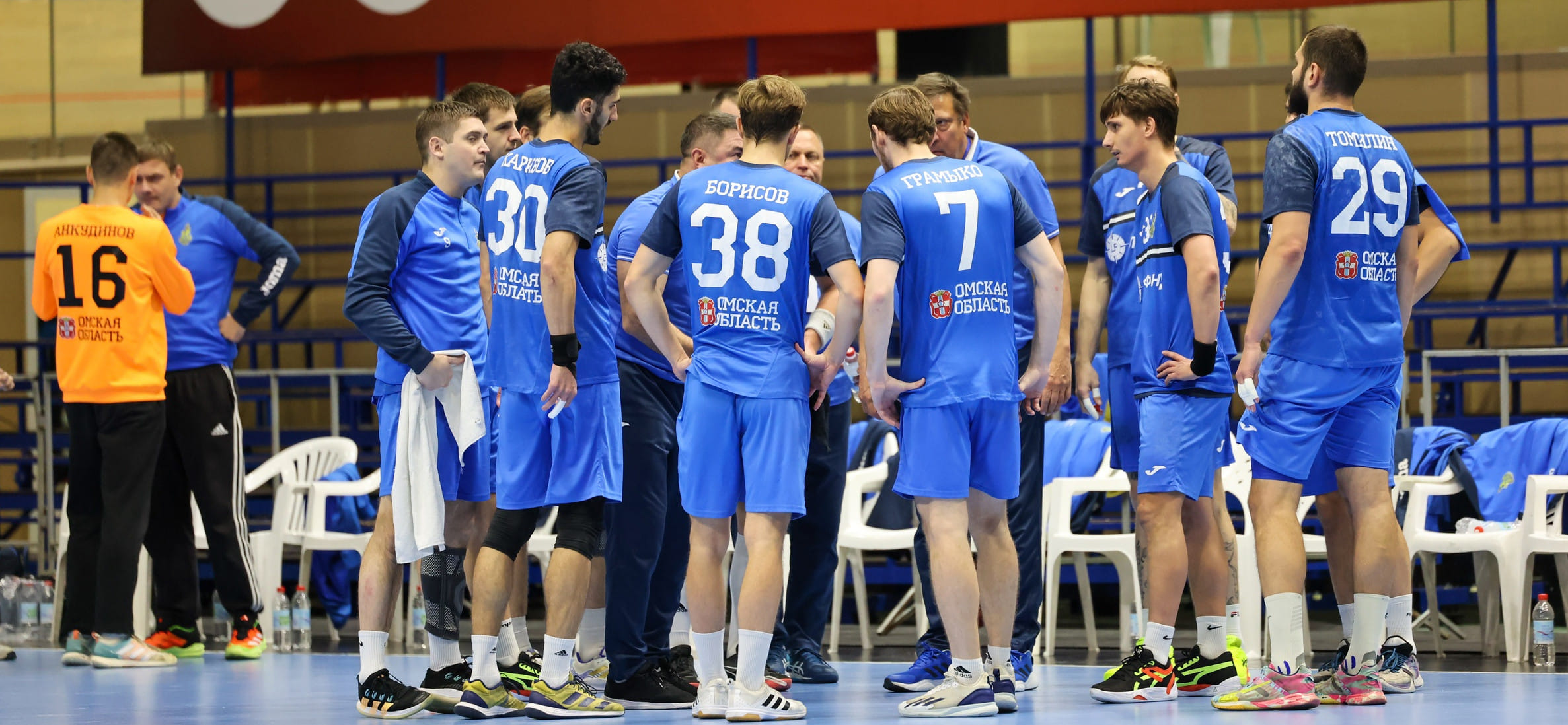 Омский "Скиф" в матче высшей лиги на выезде вновь обыграл МССУОР №2 - "Академию" и догнал дуэт лидеров по количеству набранных очков