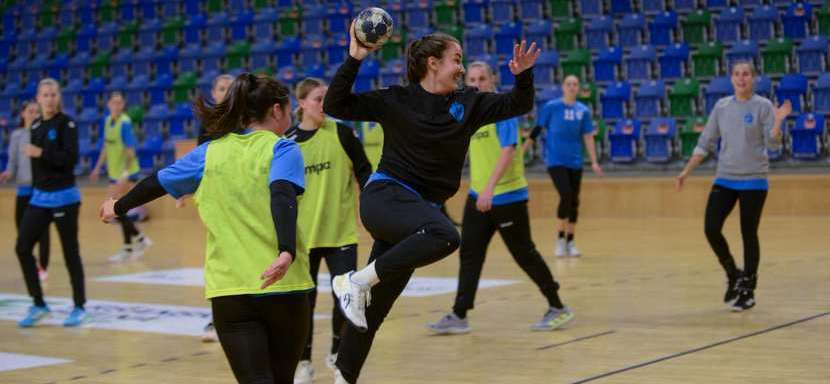 Лига чемпионов. "Крим" Дмитриевой сыграет с "Баником", "Мец" Масловой в гостях у "Дьёра", а "Кристиансанд" Вяхиревой примет "Оденсе"