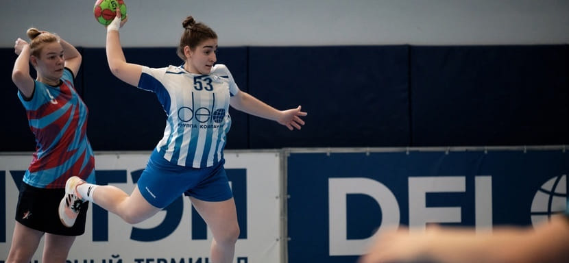 Россия. Левые крайние София Панасовская и Юлия Косенко покинули новороссийскую "Черноморочку"