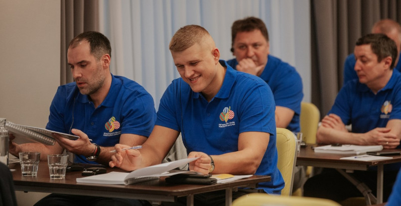 "Молодежка" Валентина Бузмакова. "Парни хотели приехать в больницу. Я отговорил — работа важнее"