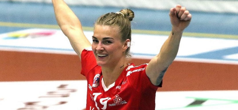 Левая полусредняя Жанетт Кристиансен, побеждавшая в Лиге чемпионов, в 31 год приняла решение завершить игровую карьеру