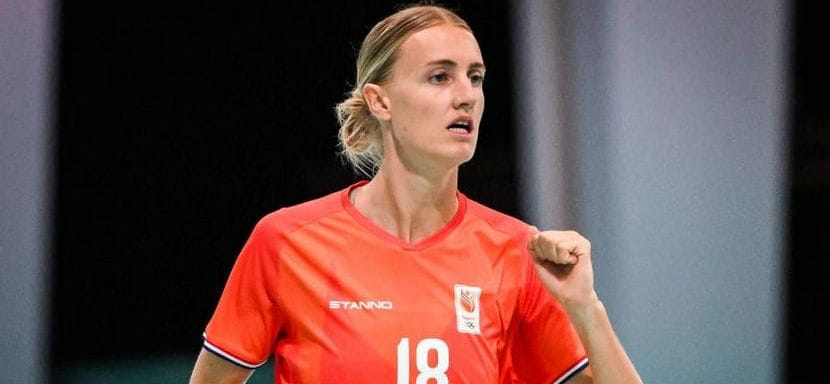 Келли Дулфер: "Соперницы из Анголы — мощные, атлетичные, играют в гандбол немного иначе, чем мы привыкли"