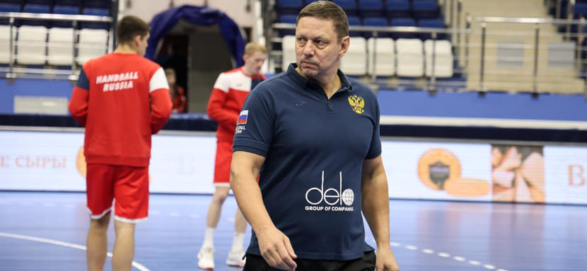 Лев Воронин: "Всё, что нам важно было попробовать в игре с Ираком, мы реализовали. Я, безусловно, доволен серьёзным настроем игроков"