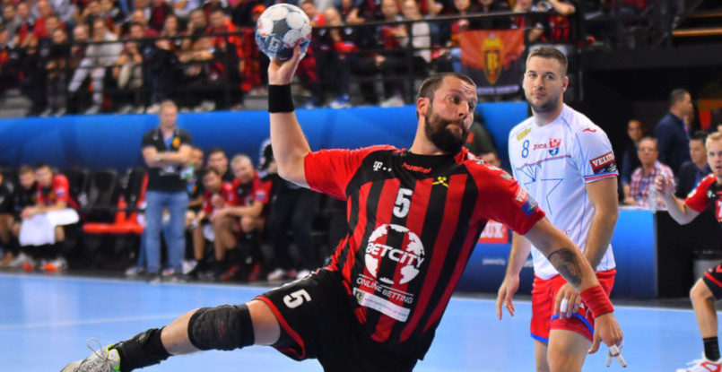 Лига чемпионов. "Киль" и "Вардар" вышли на заглавные места в группе "В", обыграв запорожский "Мотор" и белорусский БГК имени Мешкова