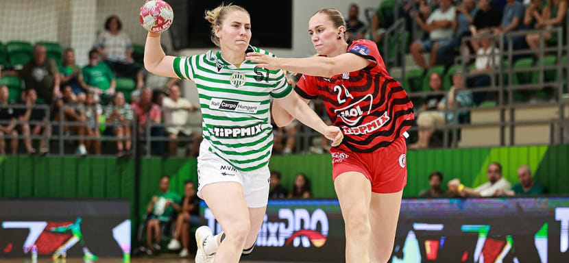 "Ференцварош" Дарьи Дмитриевой уверенно обыграл "Мошонмадьяровар" в домашнем матче чемпионата Венгрии, пропустив всего 15 мячей