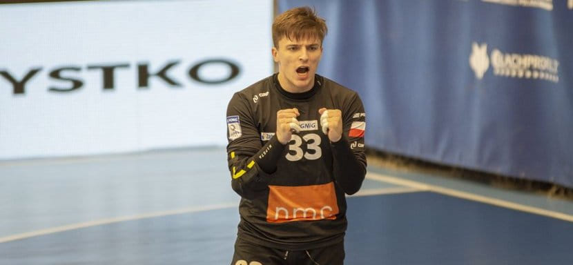 Испания. Голкипер польского "Гурника" Якуб Скшиняж со следующего сезона будет выступать за "Бидасоа"