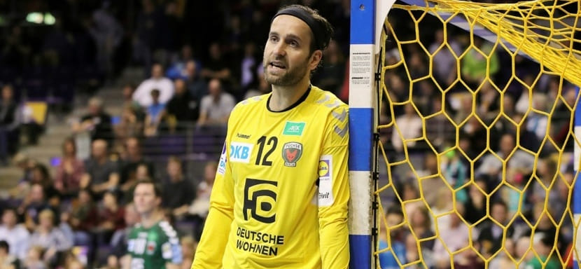 Бундеслига. Болельщики "Берлина" адресовали петицию руководству клуба с требованием вернуть вратаря Сильвио Хайнефеттера