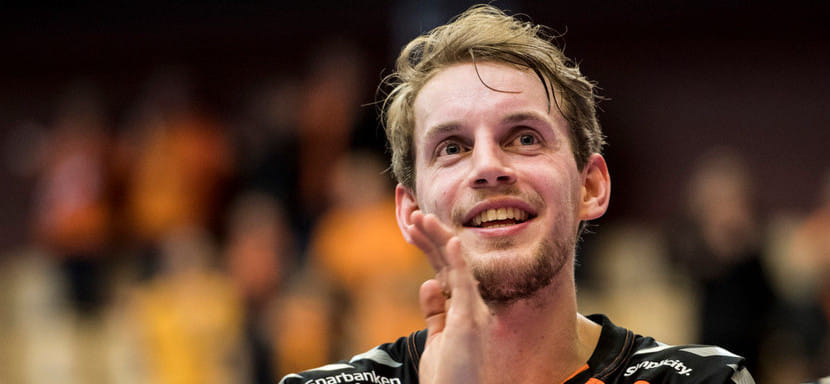 Швеция. Легенда "Кристианстада" 30-летний правый крайний Юханнес Ларссон из-за проблем со здоровьем завершил карьеру