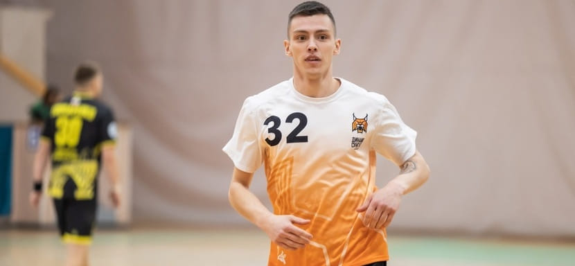 Правый крайний Александр Савелов покинул ряды снежинского "Динамо-Сунгуля"