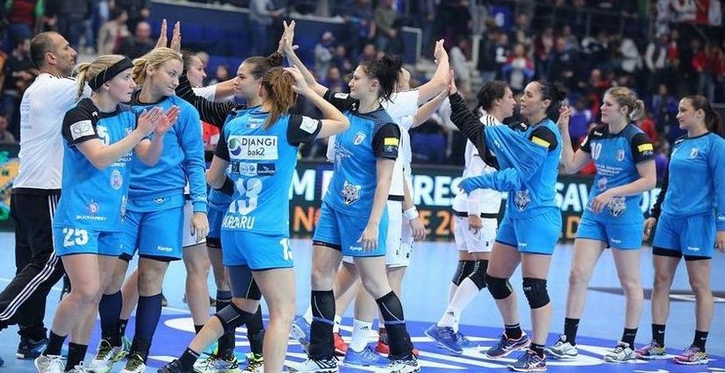 Большие перемены в "Бухаресте". Клуб объявил о подписании контрактов с восемью гандболистками. С тремя продлены соглашения