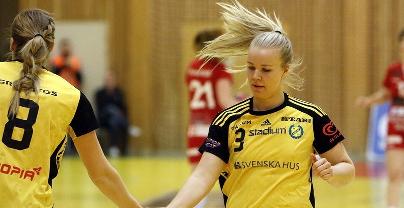 Женская бундеслига. Правая крайняя сборной Швеции Эмма Экенман-Фернис стала игроком "Тюрингера"