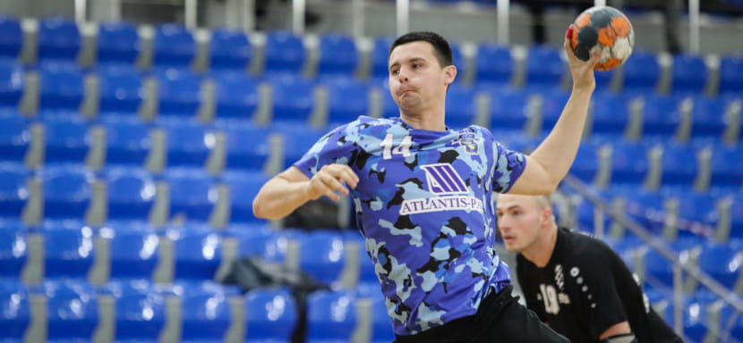 Суперлига. Ставропольский "Виктор" и правый полусредний Максим Куретков прекратили сотрудничество по обоюдному согласию